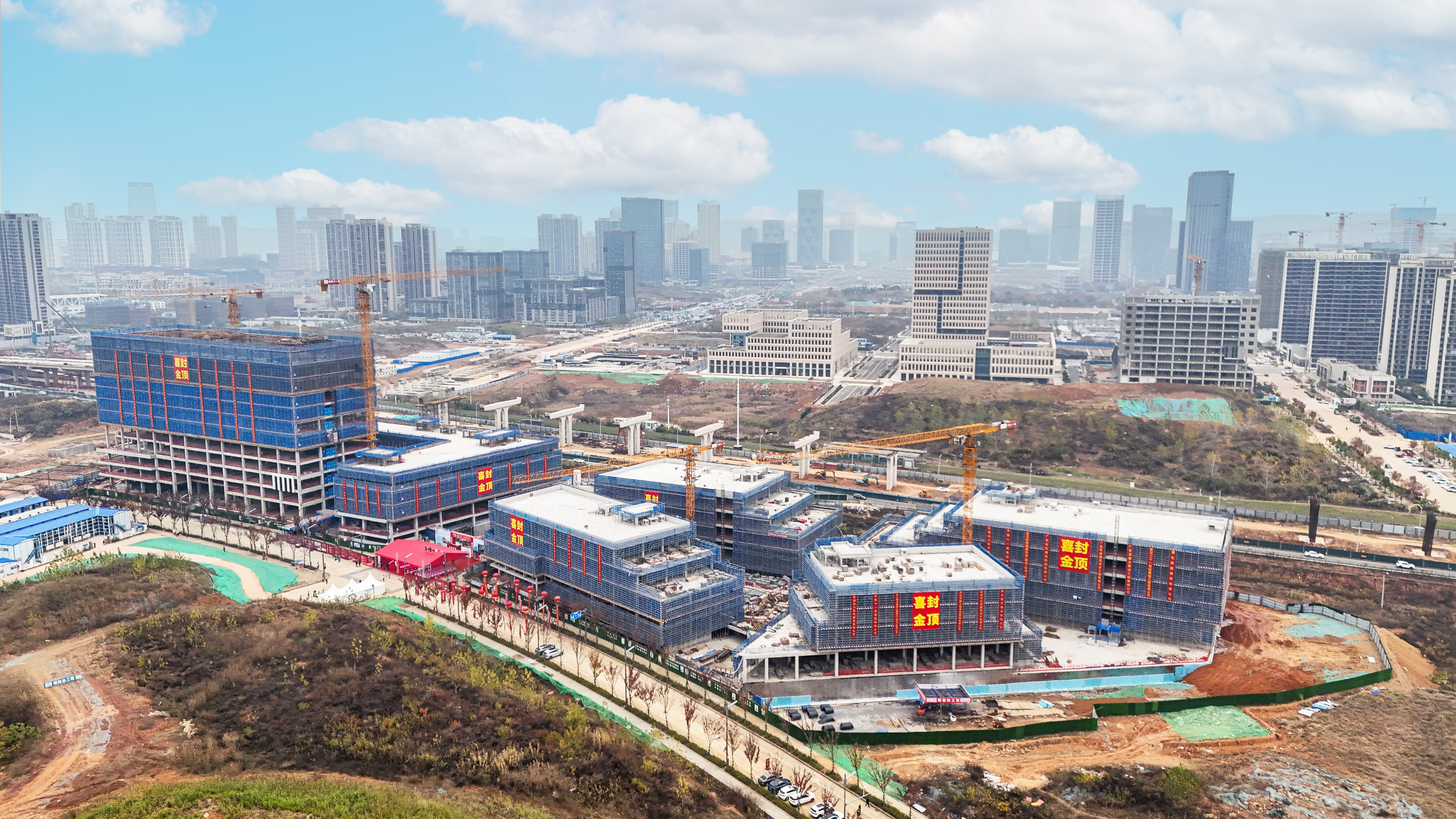 k8凯发(中国)天生赢家·一触即发武汉项目主体结构全面封顶 